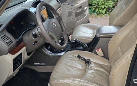 Toyota Land Cruiser Prado 120 рестайлинг, 2003 год, 1 650 000 рублей, 20 фотография