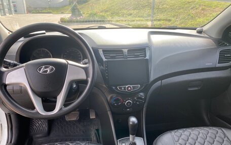 Hyundai Solaris II рестайлинг, 2013 год, 850 000 рублей, 7 фотография