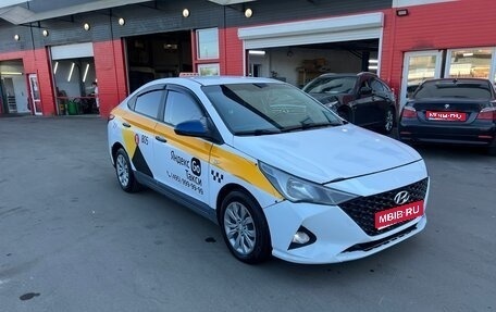 Hyundai Solaris II рестайлинг, 2021 год, 1 050 000 рублей, 1 фотография