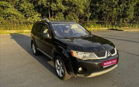 Mitsubishi Outlander III рестайлинг 3, 2008 год, 650 000 рублей, 1 фотография