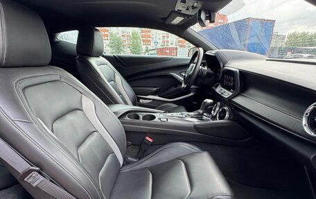 Chevrolet Camaro VI, 2017 год, 2 330 000 рублей, 10 фотография