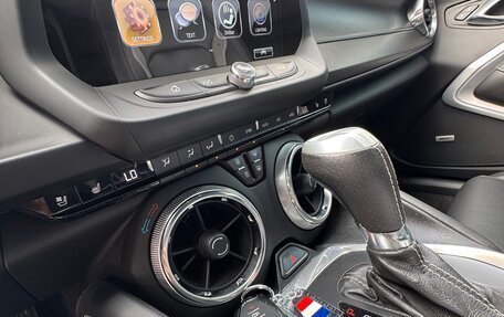 Chevrolet Camaro VI, 2017 год, 2 330 000 рублей, 9 фотография