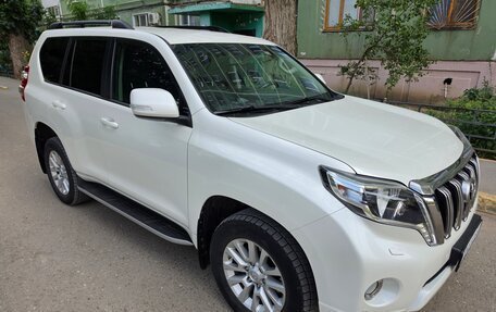 Toyota Land Cruiser Prado 150 рестайлинг 2, 2015 год, 3 000 000 рублей, 3 фотография