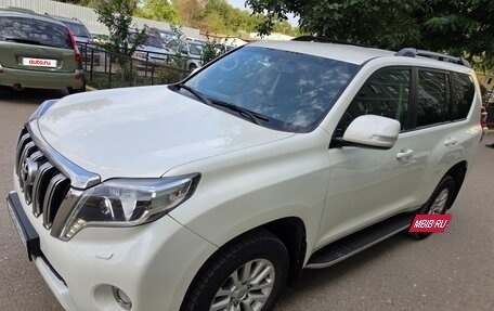 Toyota Land Cruiser Prado 150 рестайлинг 2, 2015 год, 3 000 000 рублей, 4 фотография