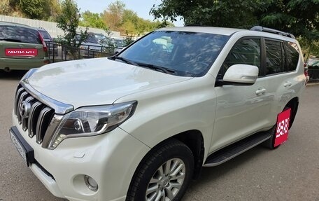 Toyota Land Cruiser Prado 150 рестайлинг 2, 2015 год, 3 000 000 рублей, 2 фотография