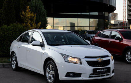 Chevrolet Cruze II, 2009 год, 818 000 рублей, 2 фотография