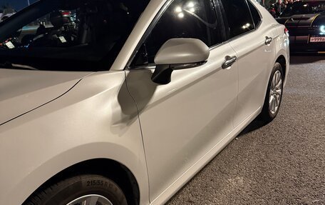 Toyota Camry, 2019 год, 2 650 000 рублей, 6 фотография