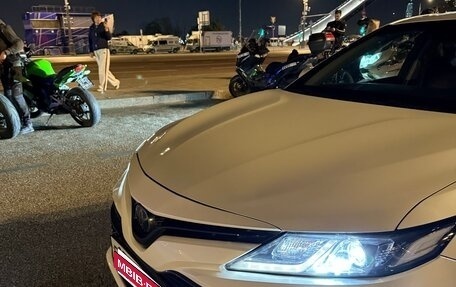 Toyota Camry, 2019 год, 2 650 000 рублей, 2 фотография