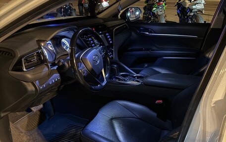 Toyota Camry, 2019 год, 2 650 000 рублей, 14 фотография