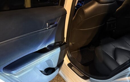 Toyota Camry, 2019 год, 2 650 000 рублей, 17 фотография