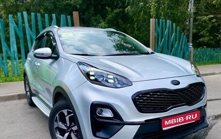 KIA Sportage IV рестайлинг, 2020 год, 2 450 000 рублей, 1 фотография