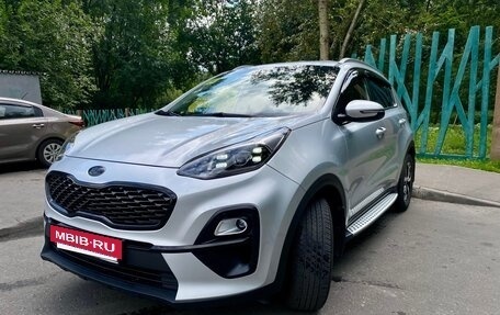 KIA Sportage IV рестайлинг, 2020 год, 2 450 000 рублей, 2 фотография