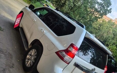 Toyota Land Cruiser Prado 150 рестайлинг 2, 2017 год, 4 070 000 рублей, 9 фотография