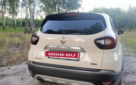 Renault Kaptur I рестайлинг, 2017 год, 1 900 000 рублей, 9 фотография
