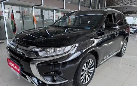 Mitsubishi Outlander III рестайлинг 3, 2021 год, 1 910 099 рублей, 1 фотография