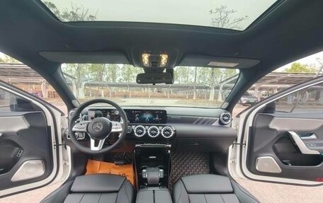 Mercedes-Benz A-Класс, 2022 год, 1 688 000 рублей, 10 фотография