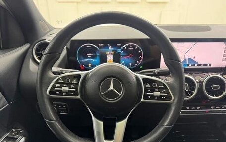Mercedes-Benz GLA, 2022 год, 2 060 000 рублей, 11 фотография