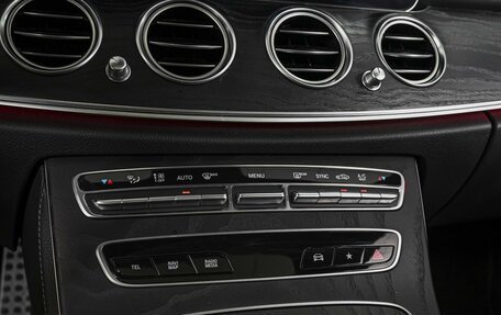 Mercedes-Benz E-Класс, 2021 год, 5 829 000 рублей, 15 фотография