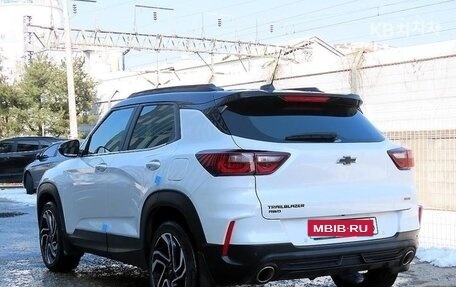 Chevrolet TrailBlazer, 2023 год, 1 299 100 рублей, 2 фотография
