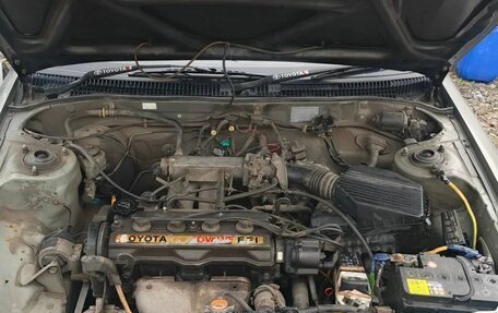 Toyota Corona VIII (T170), 1992 год, 75 000 рублей, 3 фотография
