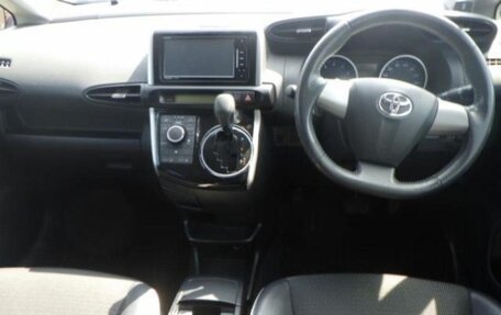 Toyota Wish II, 2017 год, 1 190 000 рублей, 5 фотография