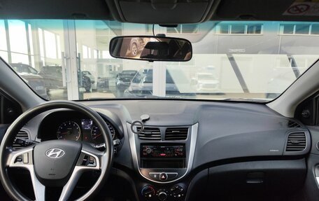 Hyundai Solaris II рестайлинг, 2014 год, 720 000 рублей, 17 фотография