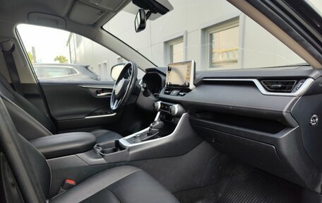 Toyota RAV4, 2020 год, 3 199 000 рублей, 13 фотография