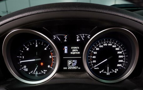 Toyota Land Cruiser 200, 2011 год, 3 819 000 рублей, 31 фотография