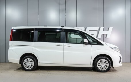 Honda Stepwgn IV, 2017 год, 1 909 000 рублей, 5 фотография