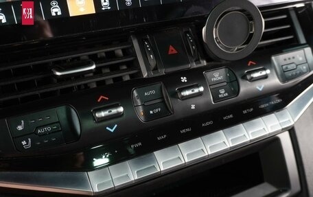 Toyota Land Cruiser 200, 2011 год, 3 819 000 рублей, 27 фотография