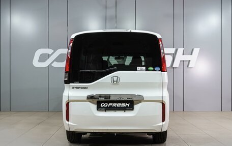 Honda Stepwgn IV, 2017 год, 1 909 000 рублей, 4 фотография