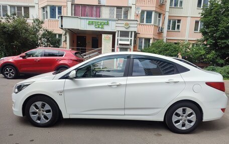 Hyundai Solaris II рестайлинг, 2016 год, 970 000 рублей, 2 фотография