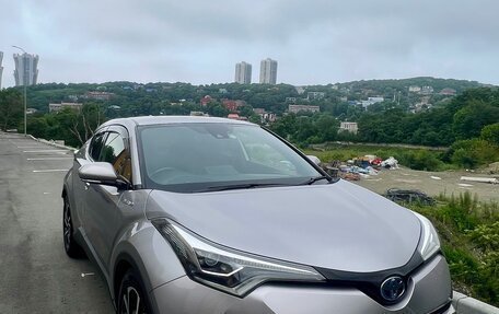 Toyota C-HR I рестайлинг, 2018 год, 2 100 000 рублей, 8 фотография