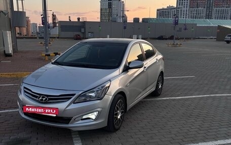 Hyundai Solaris II рестайлинг, 2015 год, 670 000 рублей, 2 фотография