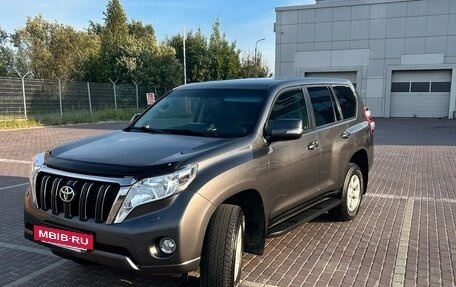Toyota Land Cruiser Prado 150 рестайлинг 2, 2016 год, 4 250 000 рублей, 4 фотография