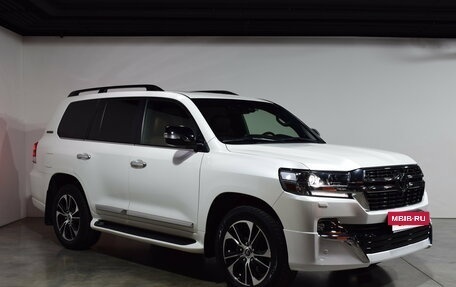 Toyota Land Cruiser 200, 2020 год, 9 887 000 рублей, 3 фотография
