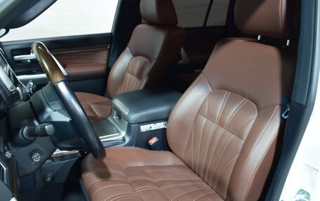 Toyota Land Cruiser 200, 2020 год, 9 887 000 рублей, 25 фотография