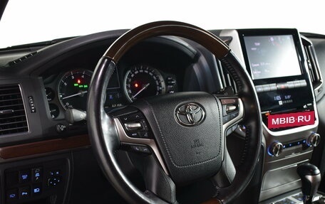 Toyota Land Cruiser 200, 2020 год, 9 887 000 рублей, 26 фотография