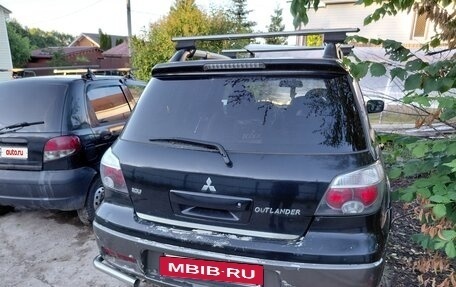 Mitsubishi Outlander III рестайлинг 3, 2005 год, 299 999 рублей, 8 фотография