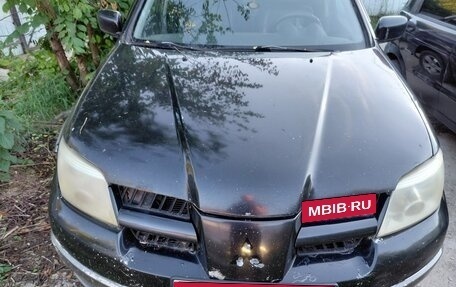 Mitsubishi Outlander III рестайлинг 3, 2005 год, 299 999 рублей, 1 фотография