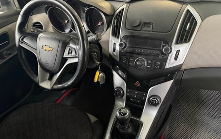 Chevrolet Cruze II, 2013 год, 795 000 рублей, 3 фотография