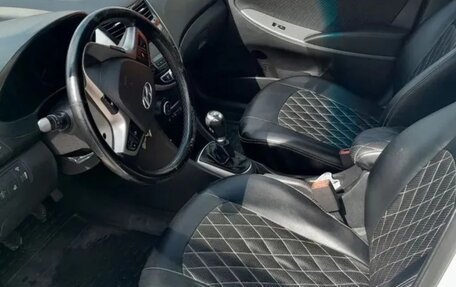 Hyundai Solaris II рестайлинг, 2016 год, 930 000 рублей, 6 фотография