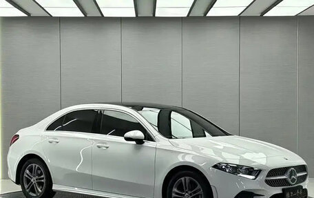 Mercedes-Benz A-Класс, 2023 год, 1 610 000 рублей, 2 фотография