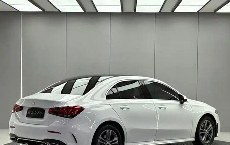 Mercedes-Benz A-Класс, 2023 год, 1 610 000 рублей, 5 фотография