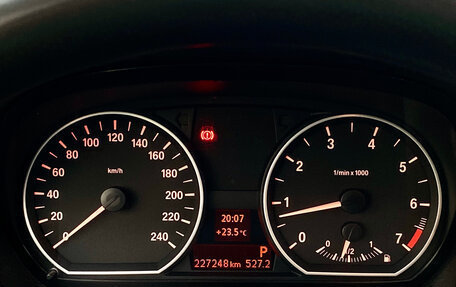 BMW 1 серия, 2011 год, 800 000 рублей, 16 фотография