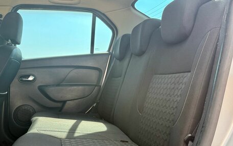 Renault Logan II, 2015 год, 649 000 рублей, 28 фотография