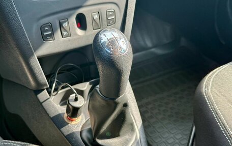 Renault Logan II, 2015 год, 649 000 рублей, 23 фотография