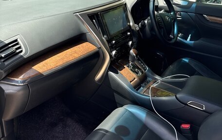 Toyota Alphard III, 2017 год, 4 300 000 рублей, 8 фотография