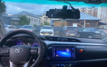 Toyota Hilux VIII, 2016 год, 3 000 000 рублей, 8 фотография