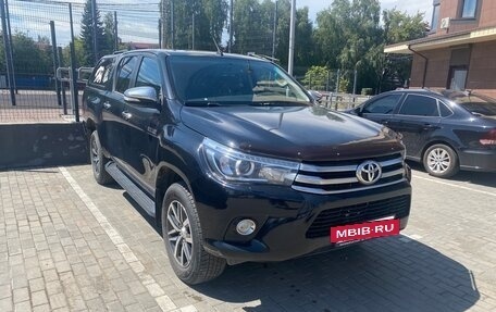 Toyota Hilux VIII, 2016 год, 3 000 000 рублей, 10 фотография